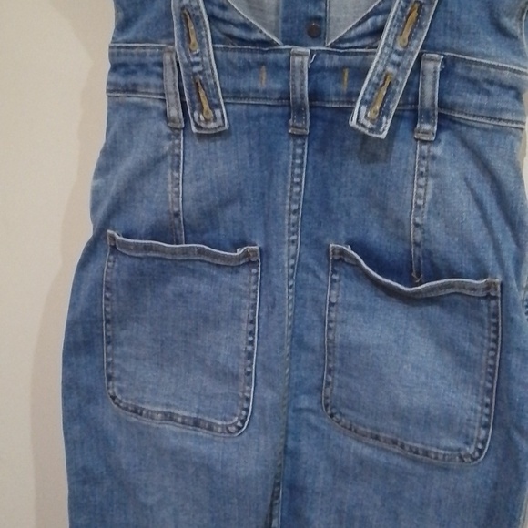 E2 Final Price ๐ Free People 0 button front jean dress with pockets - Picture 6 of 9